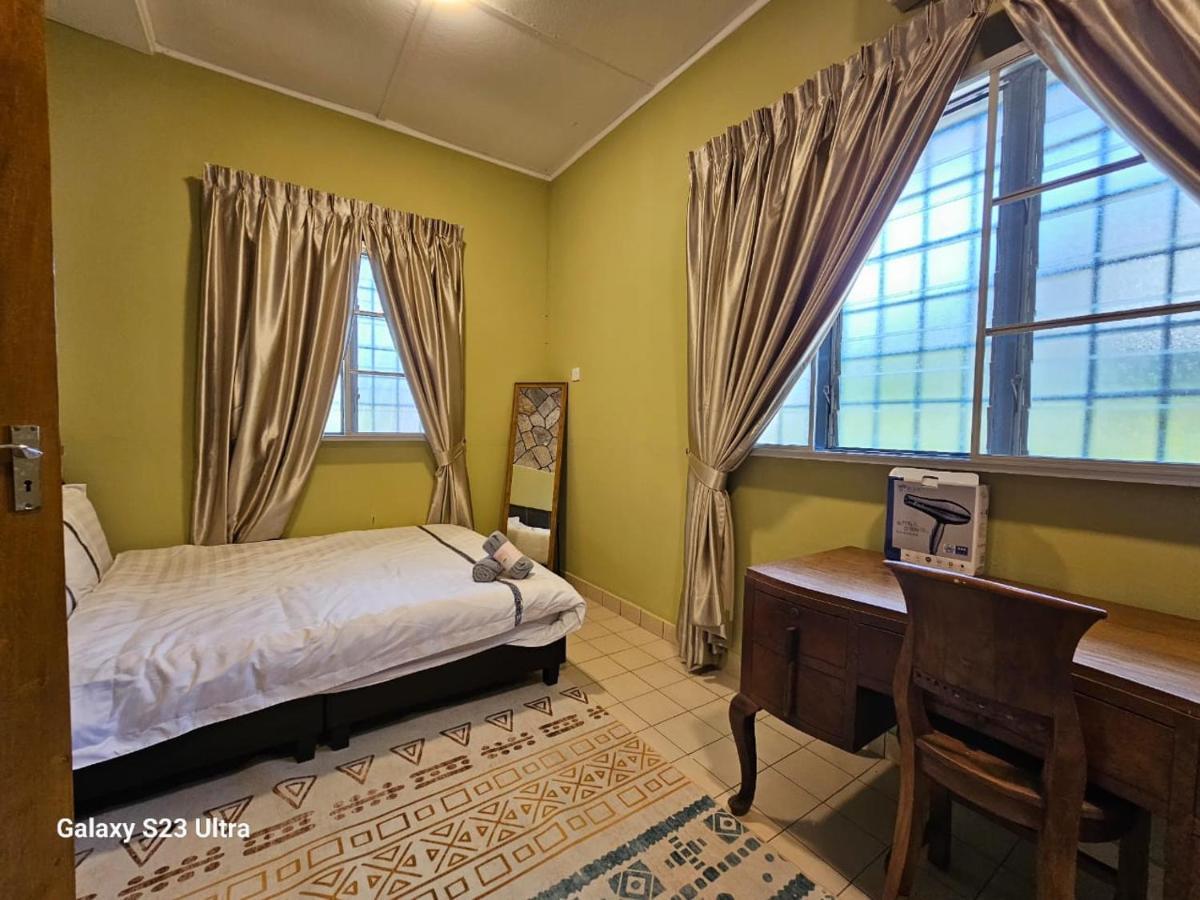 Lasam Heritage 22pax With Karaoke & Snooker Villa *